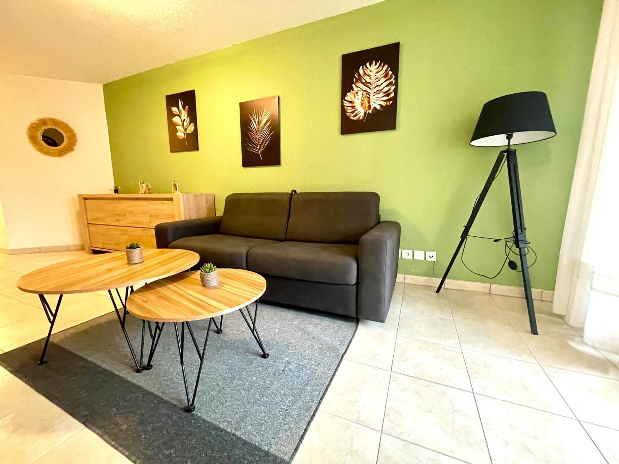 Royal Plazza, Beau T2 Centre Ville, Parking Menton