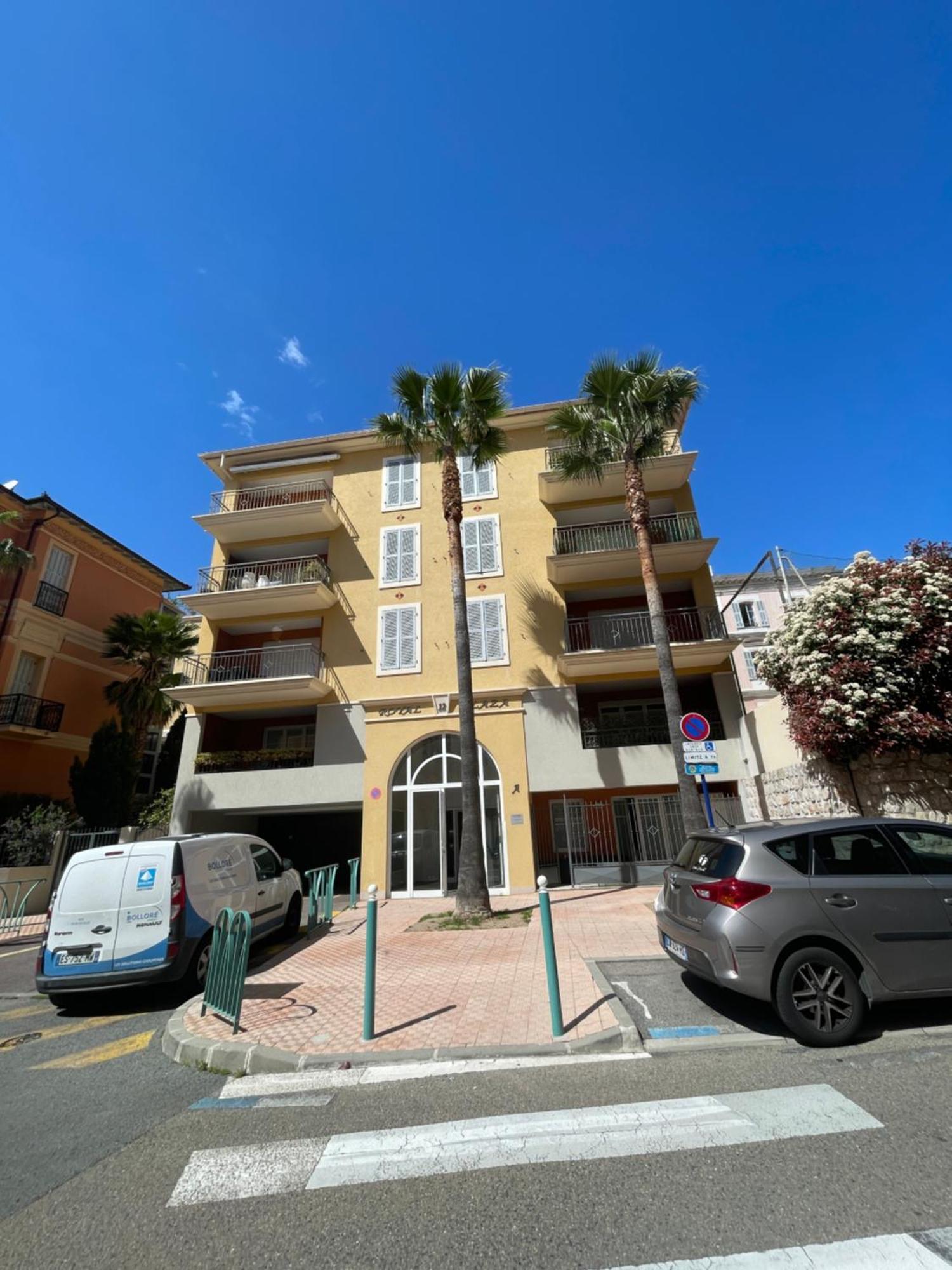Royal Plazza, Beau T2 Centre Ville, Parking Appartement Menton